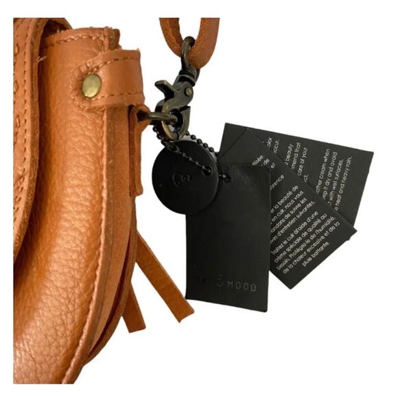 NWT DAY & MOOD Tan Cognac Leather Leaf Inlay Small Round Crossbody Bag Purse - Picture 10 of 10